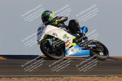 media/Dec-04-2022-CVMA (Sun) [[e38ca9e4fc]]/Race 12 500 Supersport-350 Supersport/